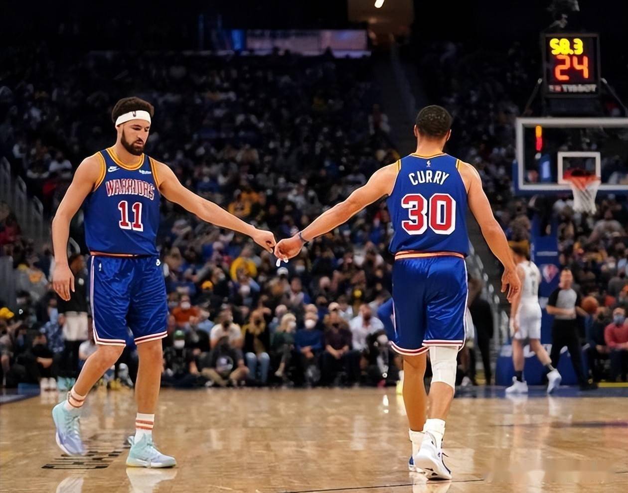 官方网站-明尼苏达森林狼围绕亚冠调整名单新奥尔良鹈鹕围绕NBA总决赛临场应变，现场解说直呼：风云突变圣安东尼奥马刺关键时刻篮板制胜的简单介绍